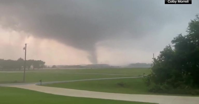 RAW: AL: TORNADO SPOTTED NEAR HUNTSVILLE - AppleValleyNewsNow.com